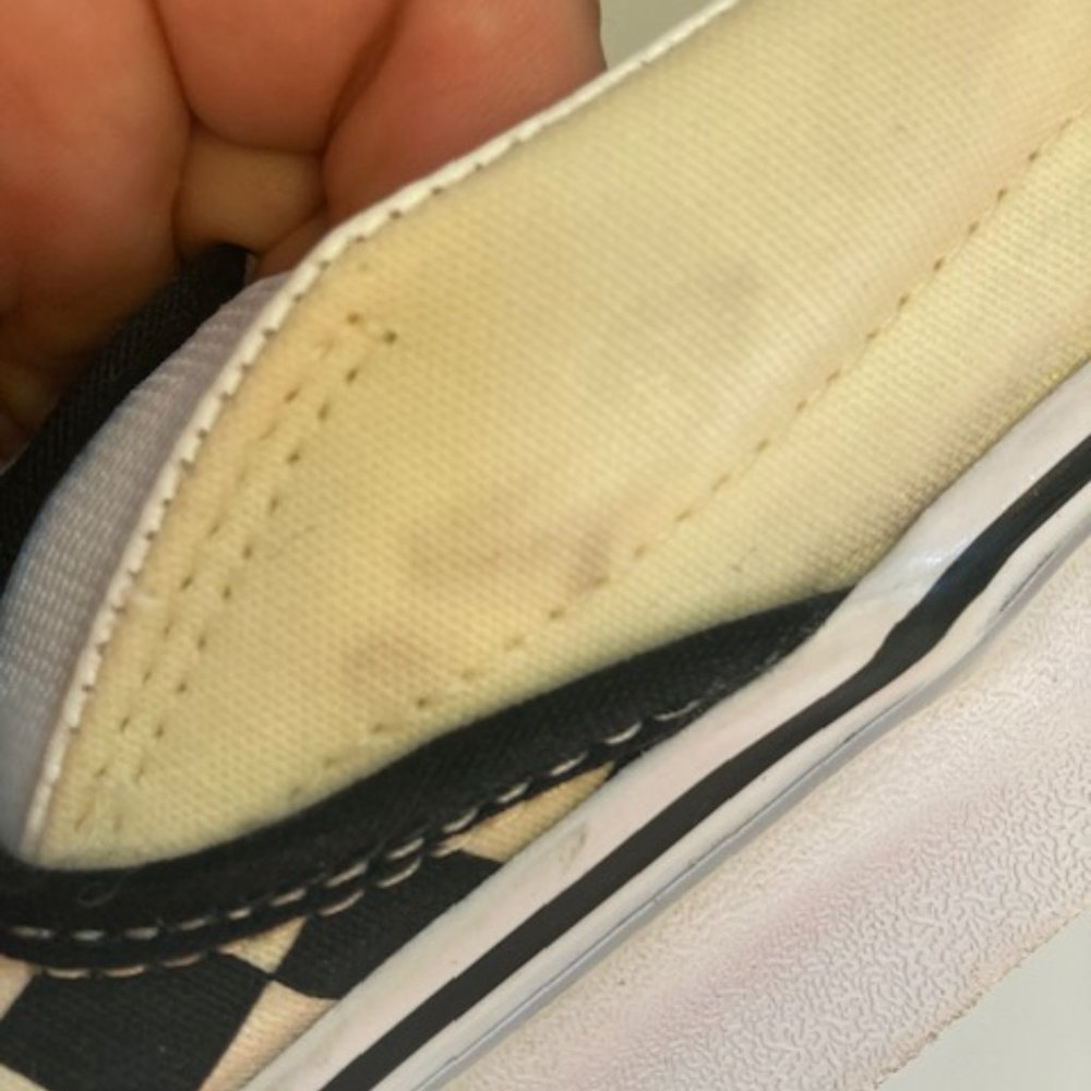 VANS - Picture 2 of 5